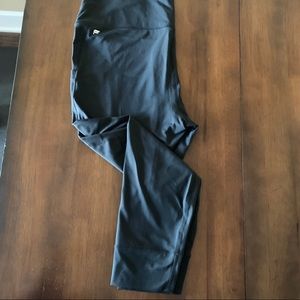 Fabletics Plus Sized Leggings, 3X. NWT